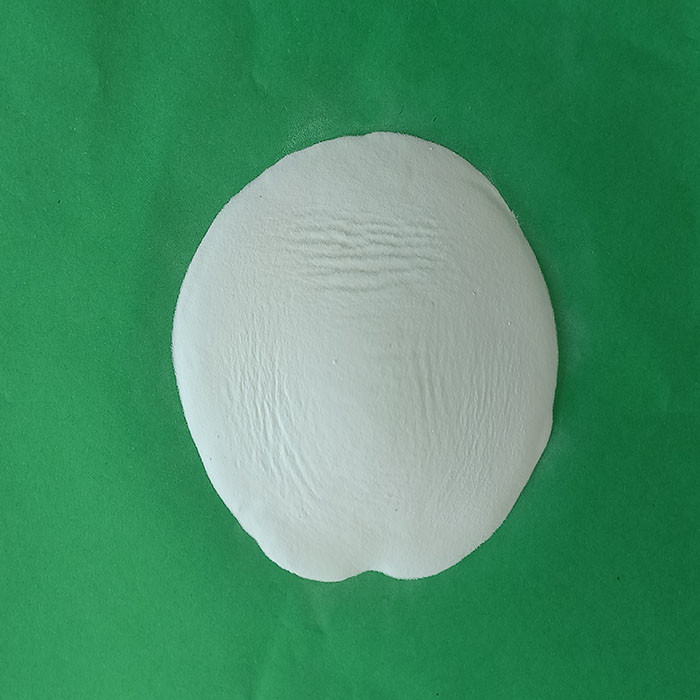 Fluoreto de alumínio não inflamável com massa molar de 83,98 g/mol 232-140-9