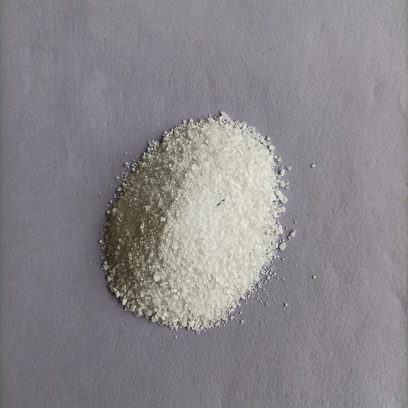 Usado como fluxo de brasagem para alumínio, ligas de alumínio, e aço inoxidável, potássio criólito.