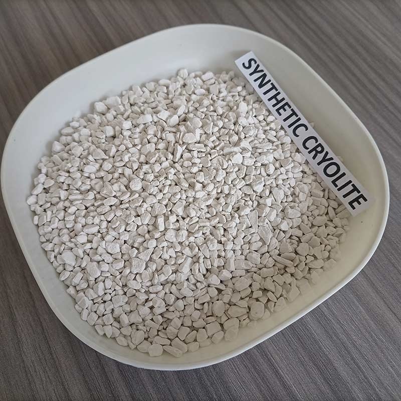 Cryolite de sódio branco / não branco com pureza química superior para diversas aplicações industriais