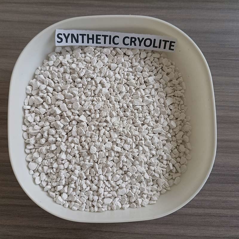 Cryolite de sódio branco / não branco com pureza química superior para diversas aplicações industriais