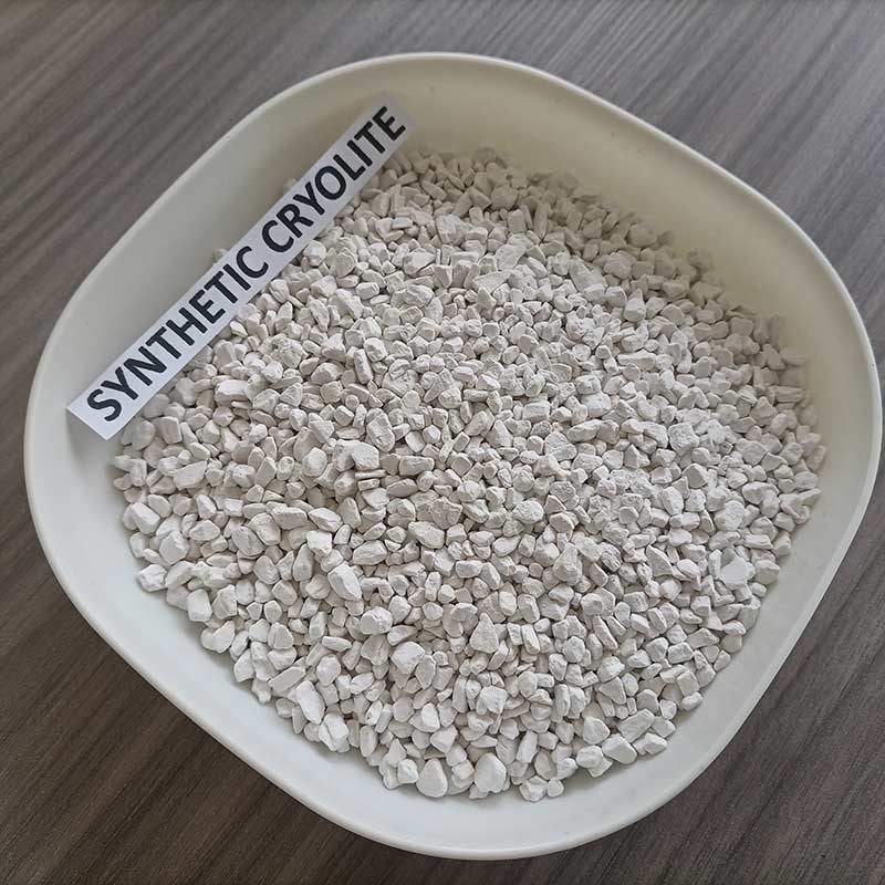 Cryolite de sódio branco / não branco com pureza química superior para diversas aplicações industriais