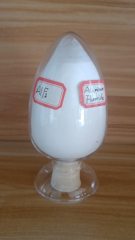 Produção de fundição de fluoreto de alumínio, redução do ponto de fusão e melhoria da condutividade dos eletrólitos