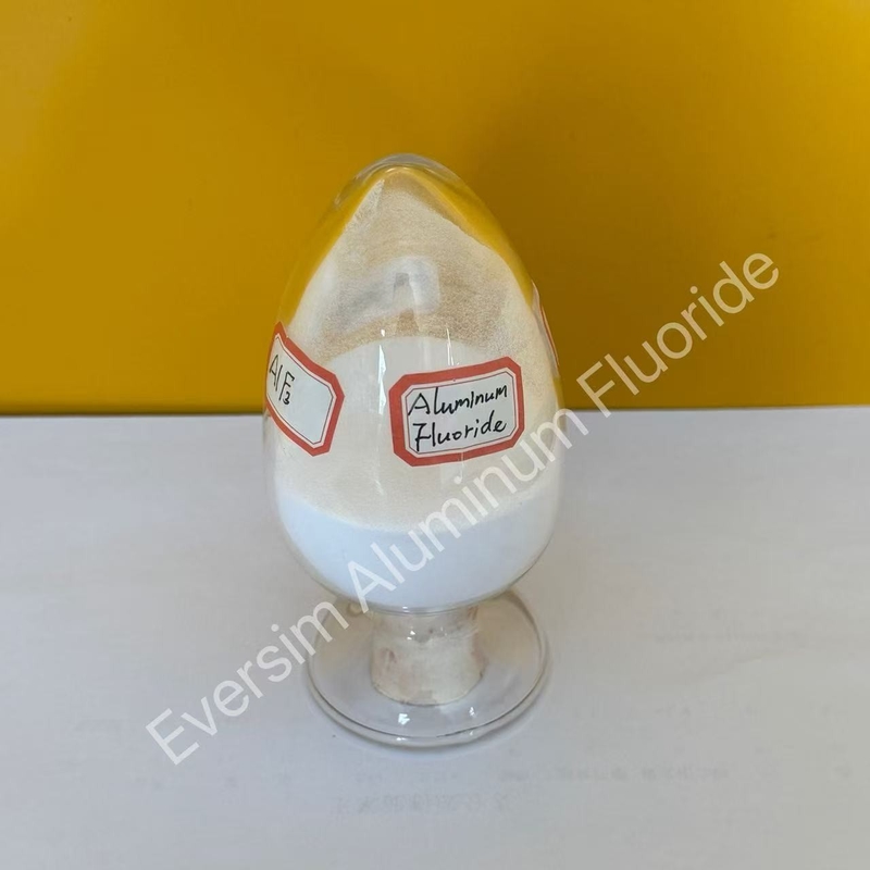 Peso molecular 83,98 Fluoreto de alumínio de areia branca Alf3 para fluxo de metais não ferrosos