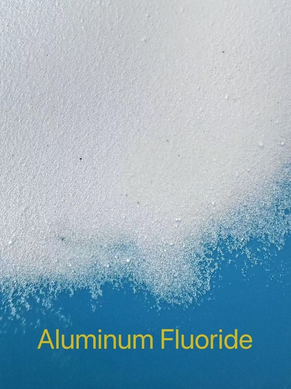 Produtos químicos Peso molecular 83,98 CAS7784-18-1 Fluoreto de alumínio Alf3 para fluxo de esmalte cerâmico