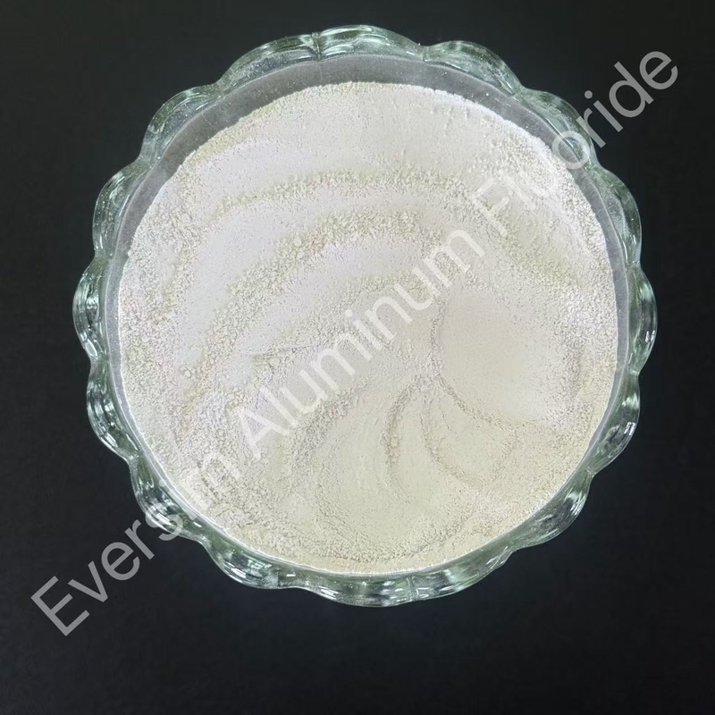 Produtos químicos CAS7784-18-1 Fluoreto de alumínio em pó branco AlF3 na indústria cerâmica e abrasiva
